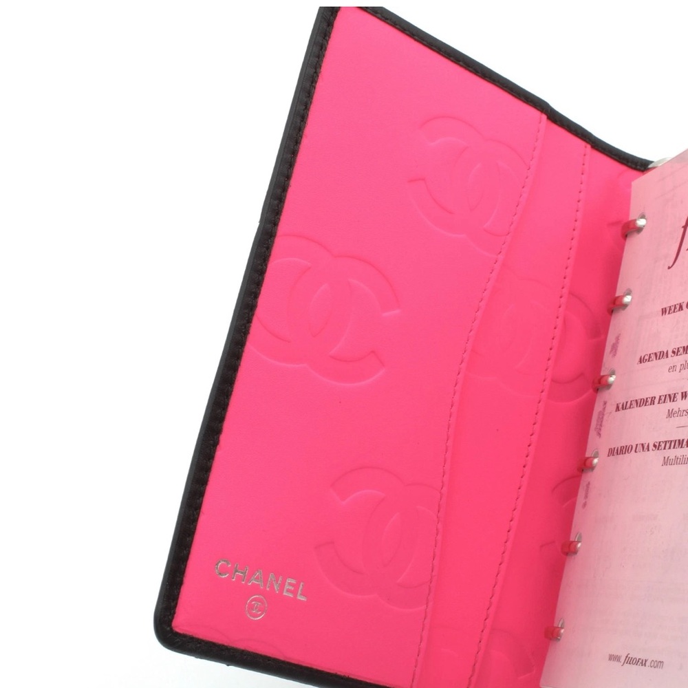 CHANEL Quilted Black and White Leather
Agenda Booklet - Picture 5 of 9